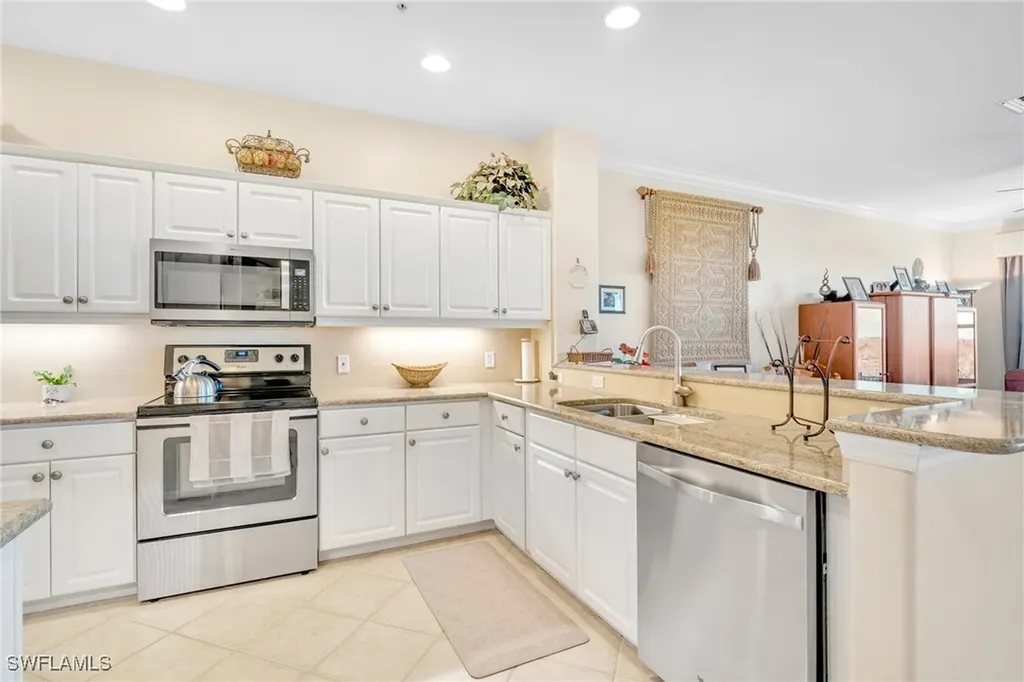9131 Southmont Cove Fort Myers FL 33908
