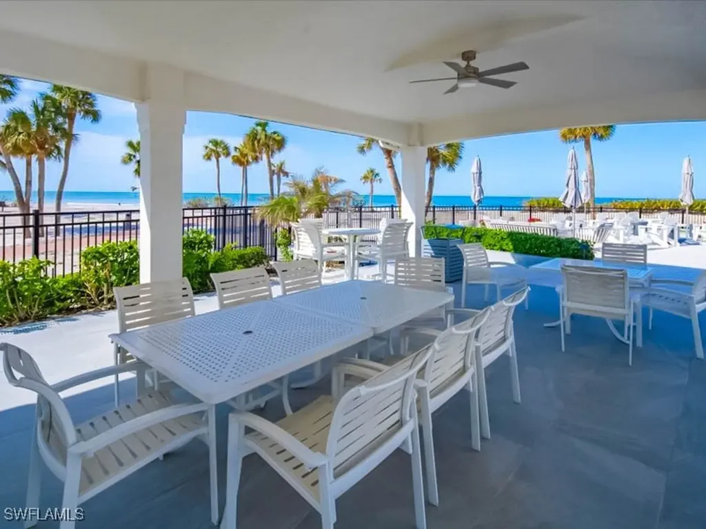 4041 Gulf Shore Boulevard N Naples FL 34103
