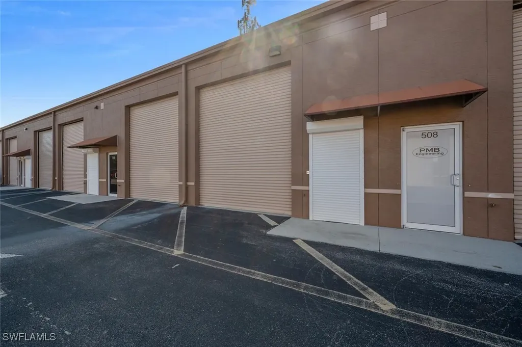 4720 Enterprise Avenue Naples FL 34104