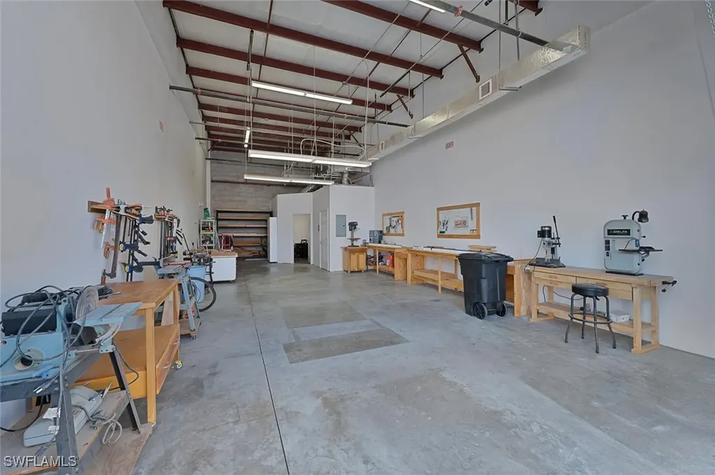 4720 Enterprise Avenue Naples FL 34104