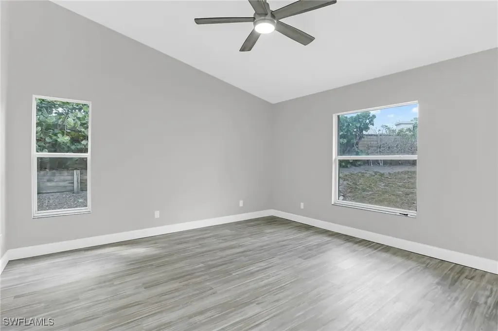 1660 Royal Circle Naples FL 34112