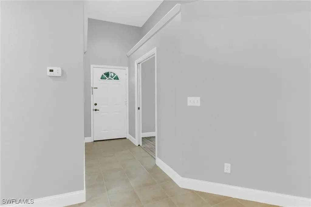 1660 Royal Circle Naples FL 34112