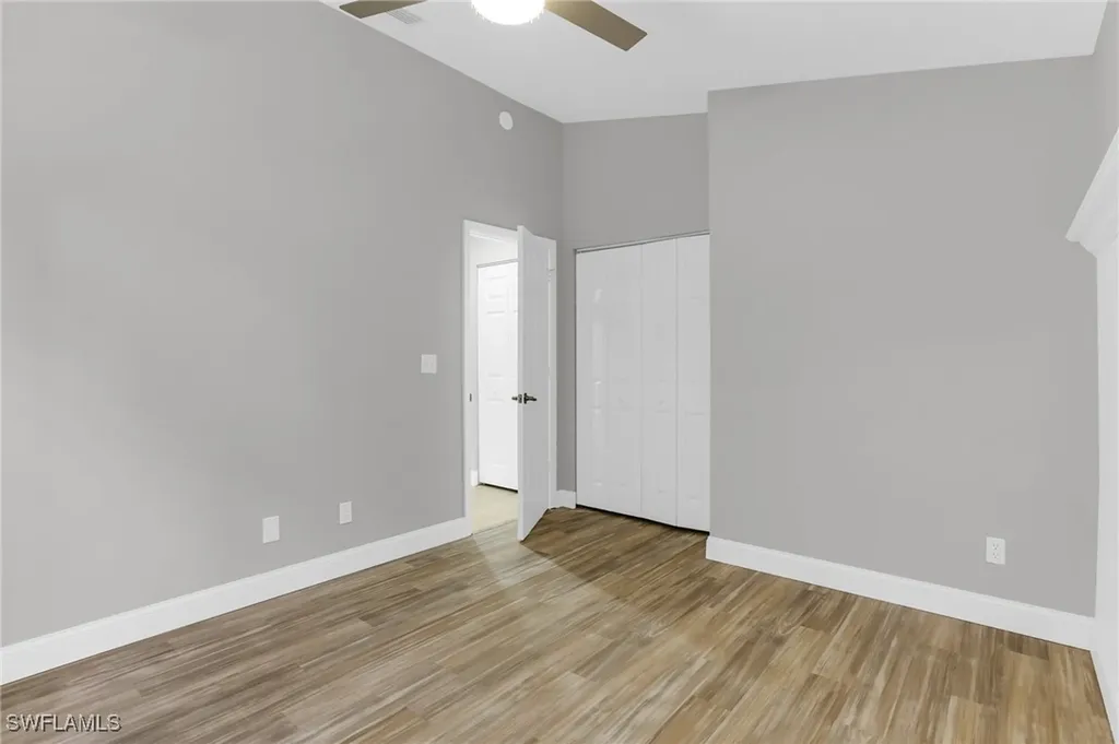1660 Royal Circle Naples FL 34112