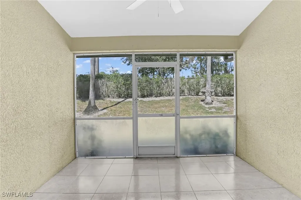 1660 Royal Circle Naples FL 34112