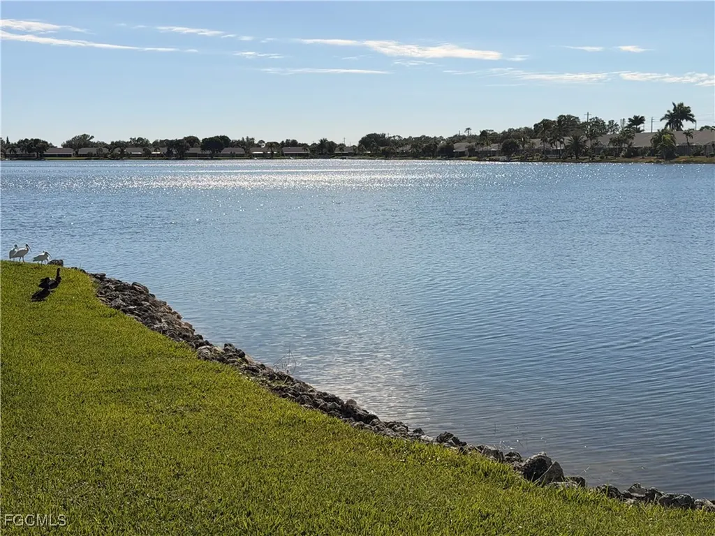 1660 Royal Circle Naples FL 34112
