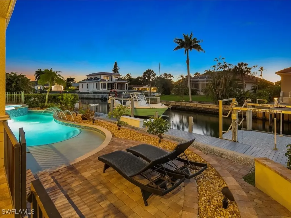 1550 Mullet Lane Naples FL 34102