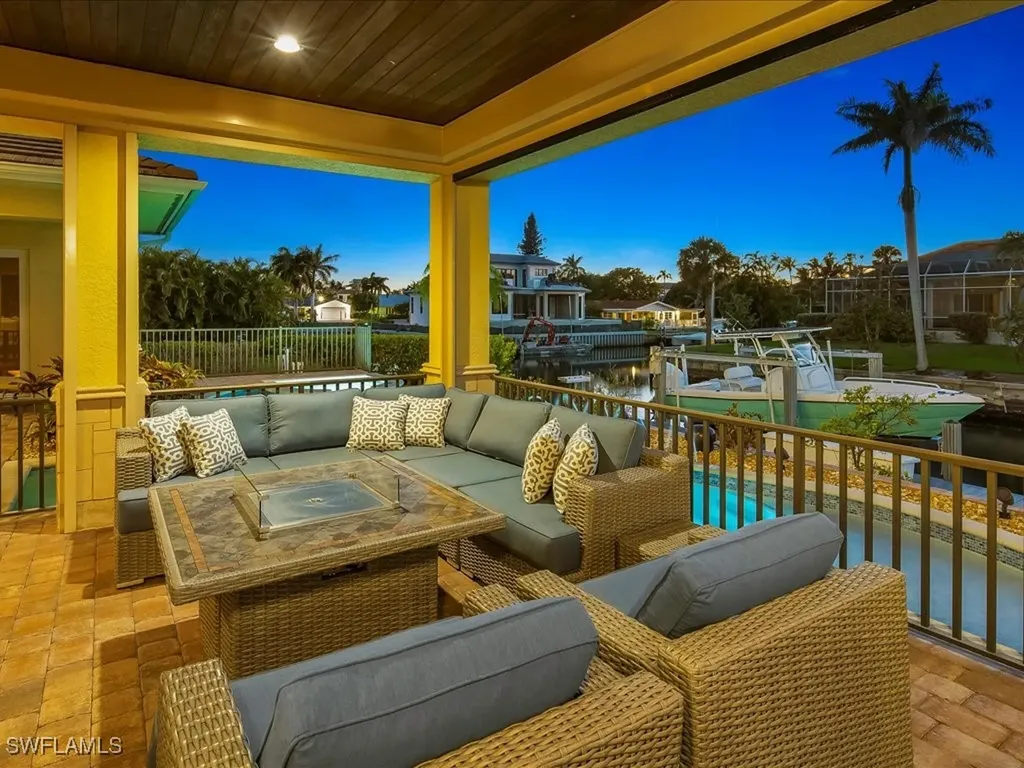 1550 Mullet Lane Naples FL 34102