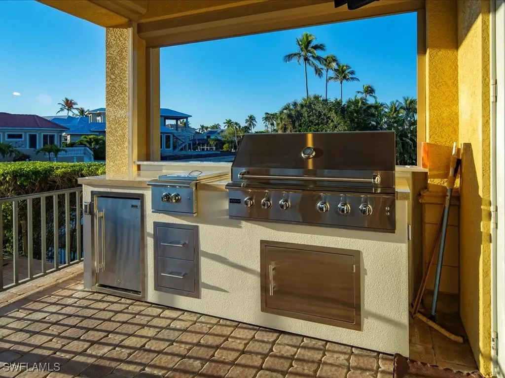 1550 Mullet Lane Naples FL 34102