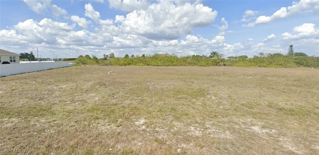 2589 NW 5th Place Cape Coral FL 33993