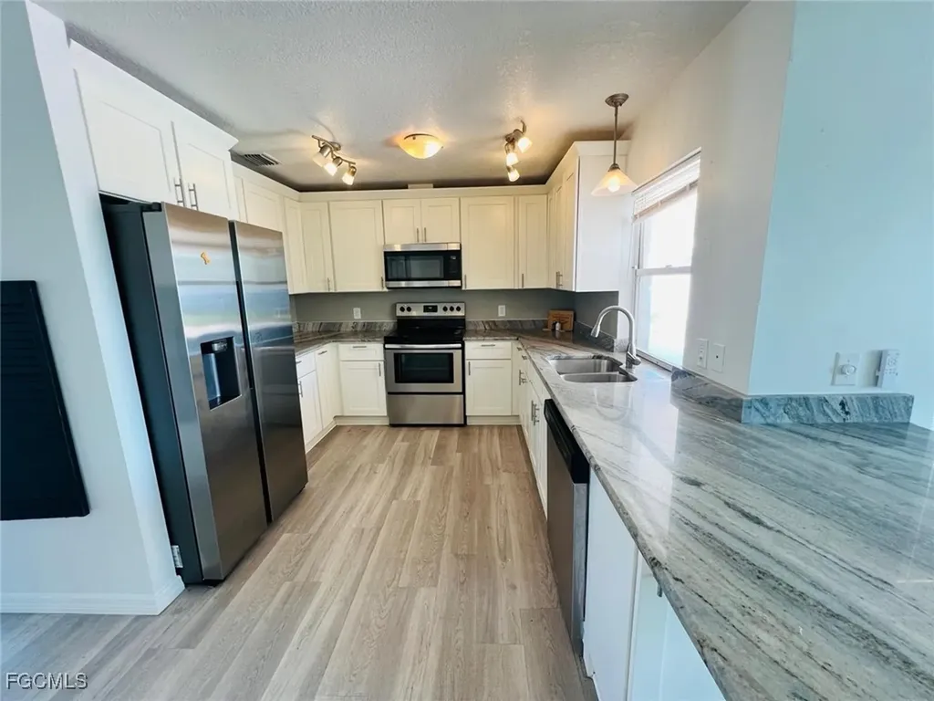 1210 SE 16th Street Cape Coral FL 33990