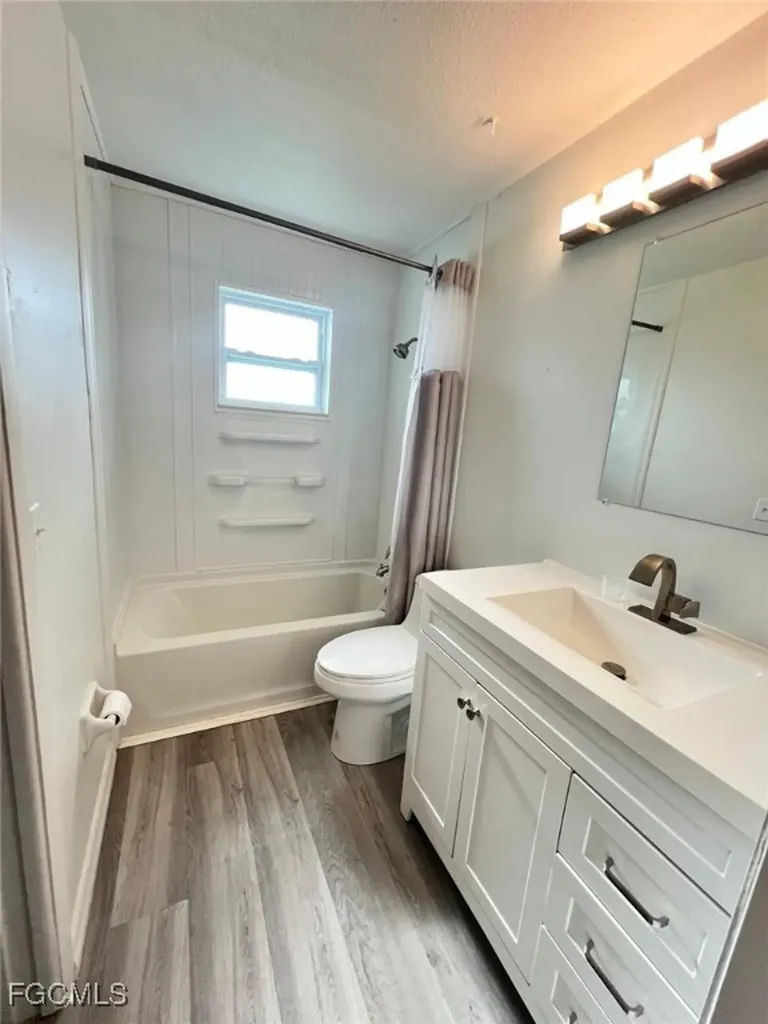1210 SE 16th Street Cape Coral FL 33990