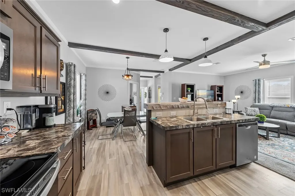 75 Sanders Court North Fort Myers FL 33903