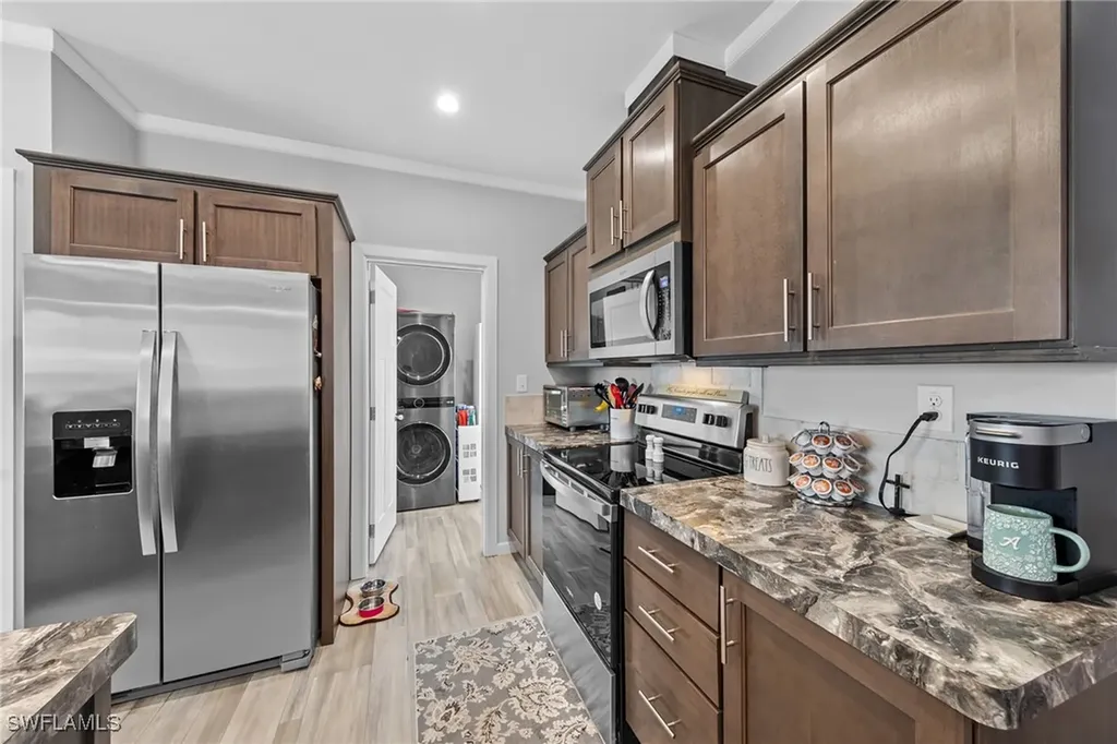 75 Sanders Court North Fort Myers FL 33903