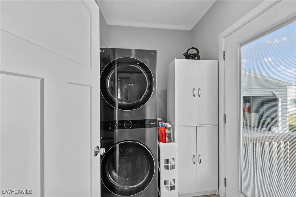 75 Sanders Court North Fort Myers FL 33903