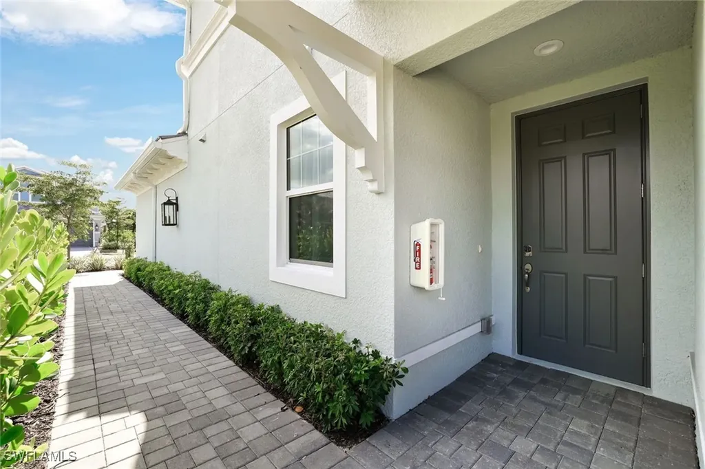 2647 Seychelles Circle Naples FL 34112