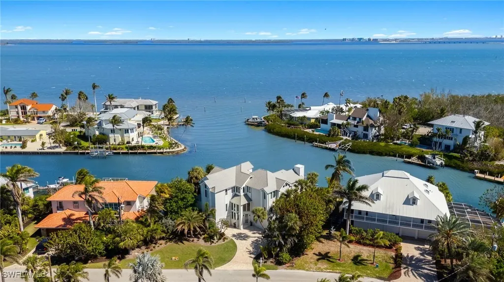 1490 Angel Drive Sanibel FL 33957