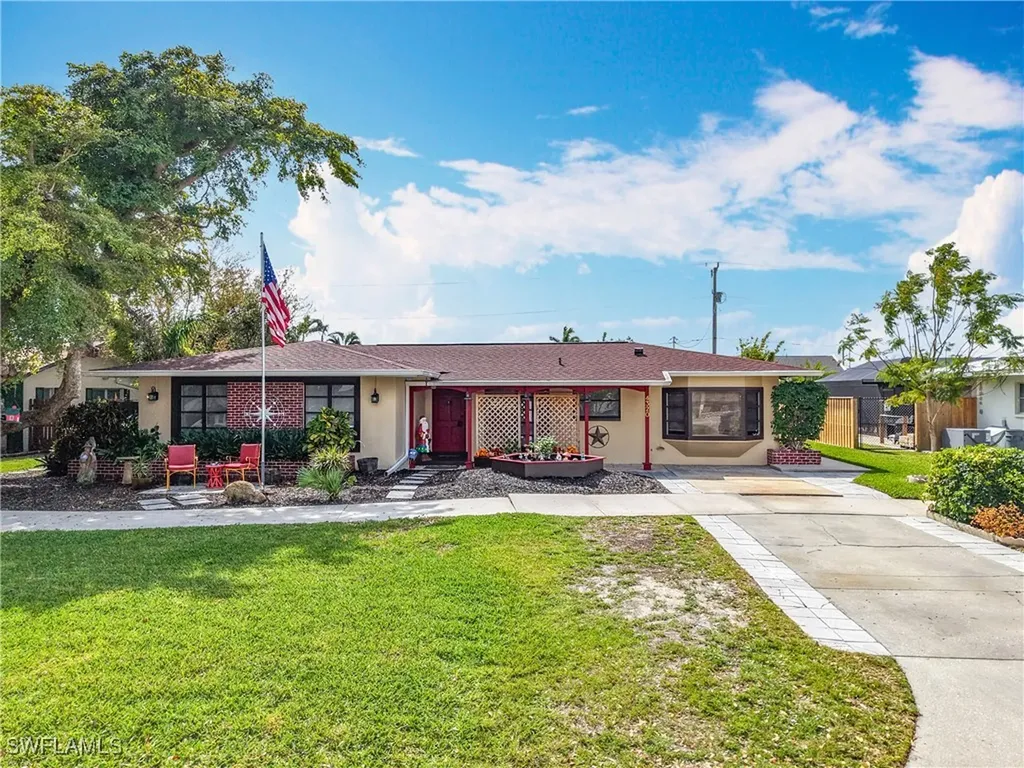 4320 SE 16th Place Cape Coral FL 33904