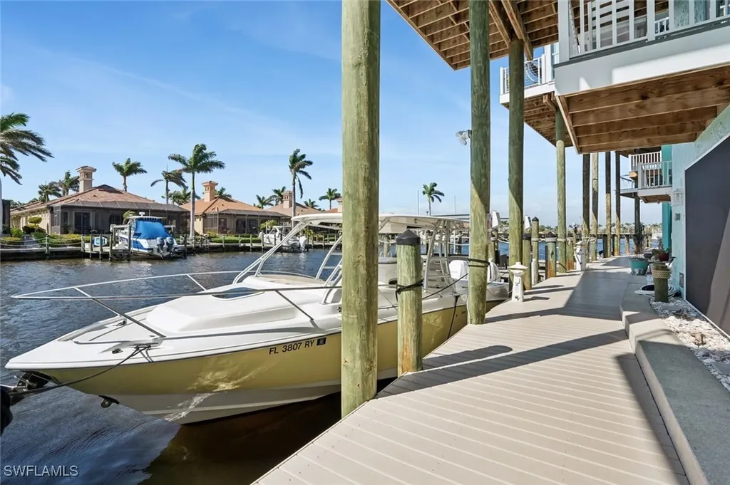 5862 Shell Cove Drive Cape Coral FL 33914