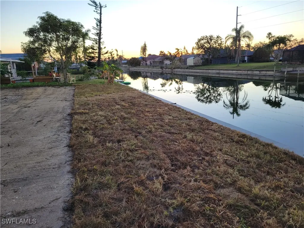 1802 NE Van Loon Terrace Cape Coral FL 33909