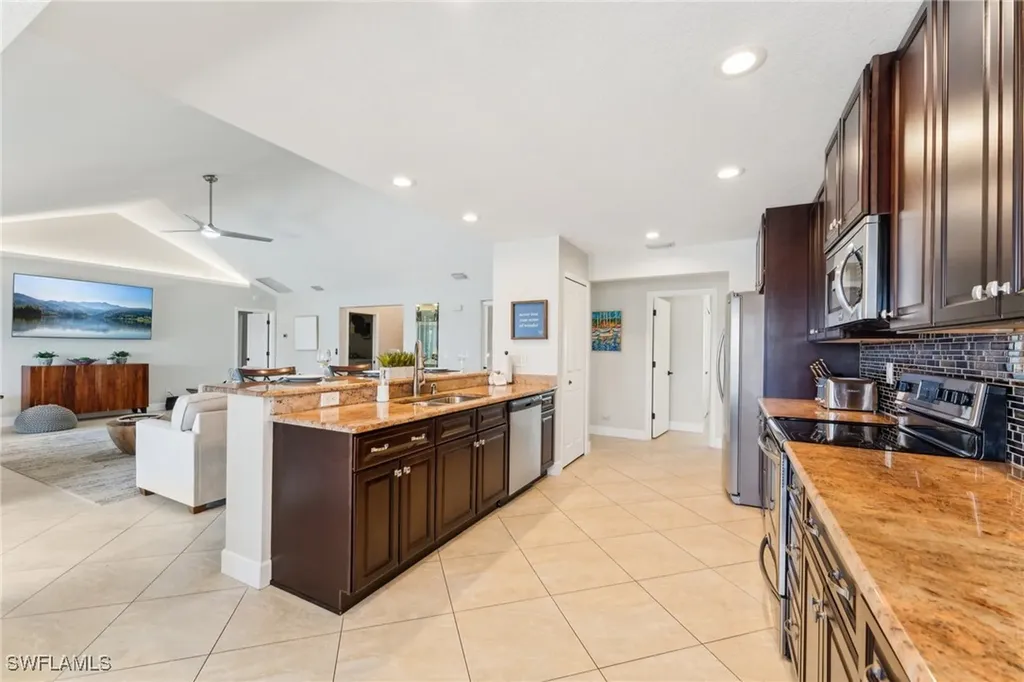 3627 SW 15th Place Cape Coral FL 33914