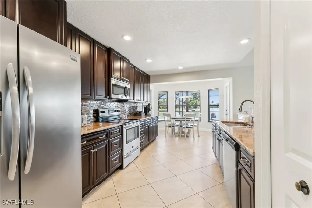 3627 SW 15th Place Cape Coral FL 33914