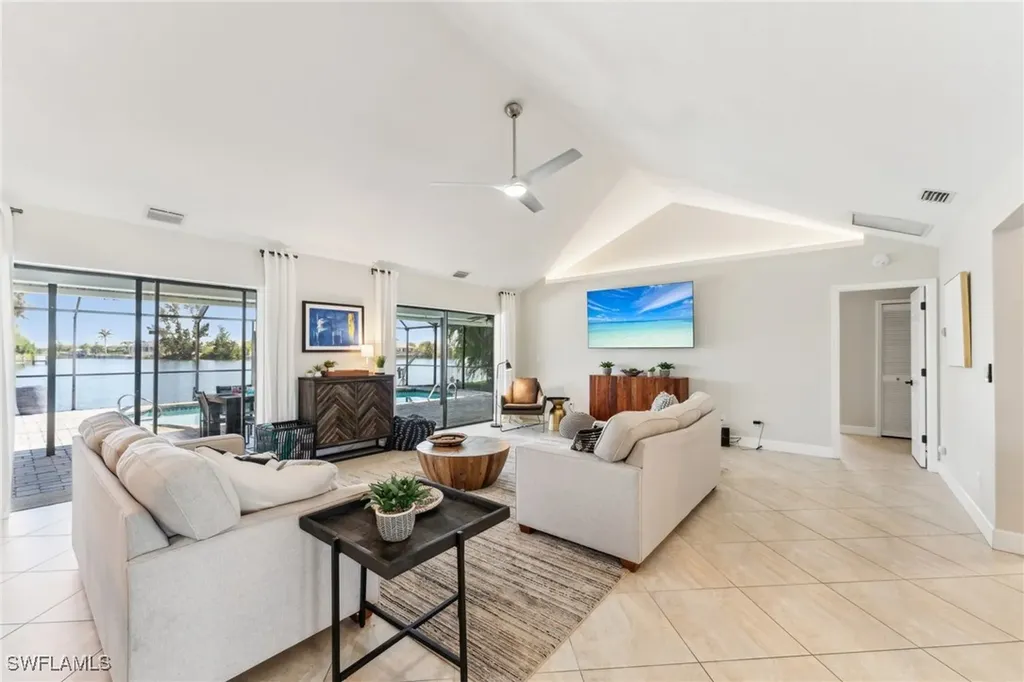 3627 SW 15th Place Cape Coral FL 33914