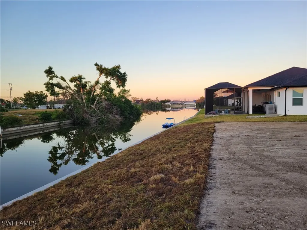 1906 NE 6th Street Cape Coral FL 33909