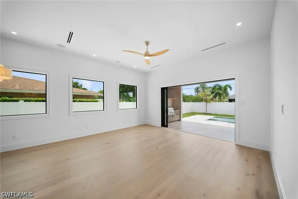 708 100th Avenue N Naples FL 34108
