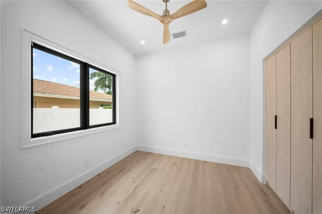 708 100th Avenue N Naples FL 34108