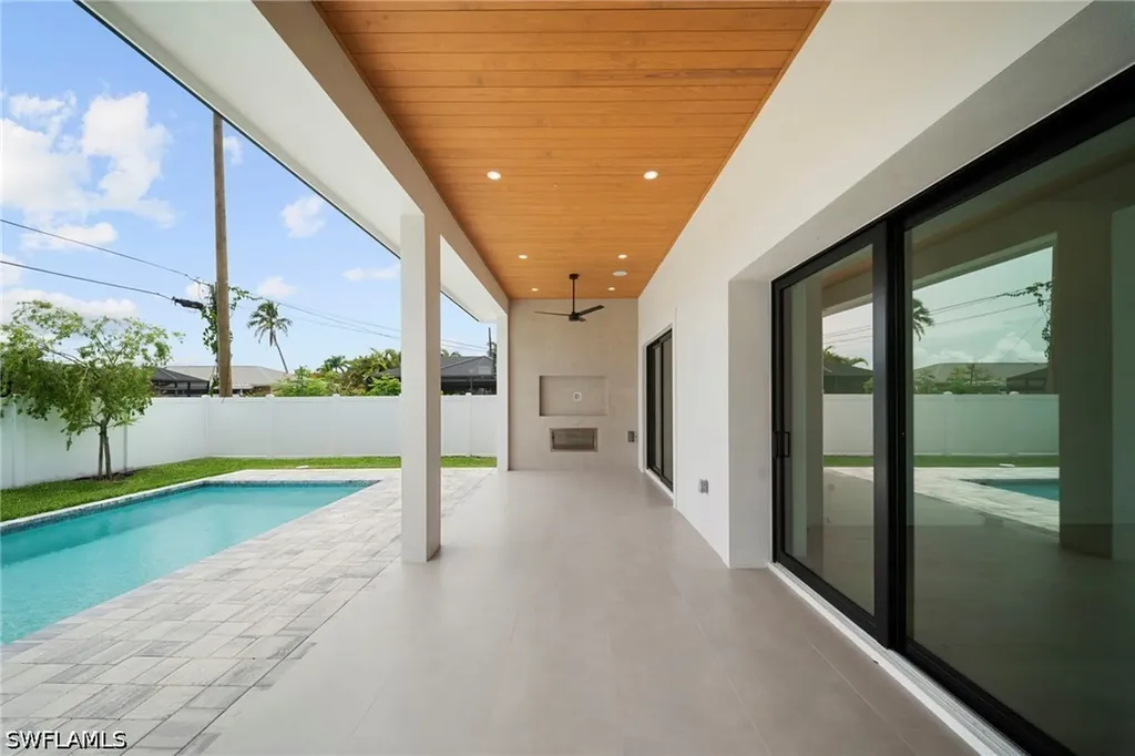 708 100th Avenue N Naples FL 34108