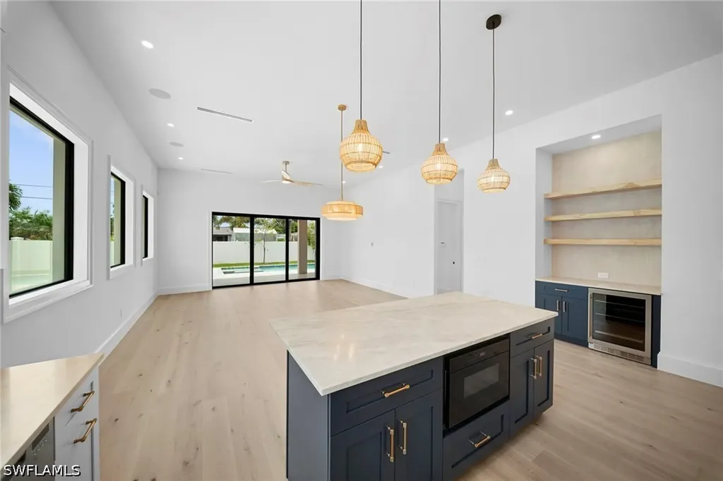 708 100th Avenue N Naples FL 34108