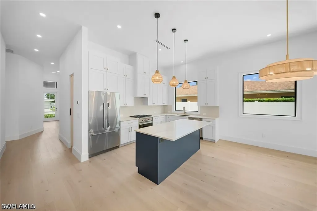 708 100th Avenue N Naples FL 34108