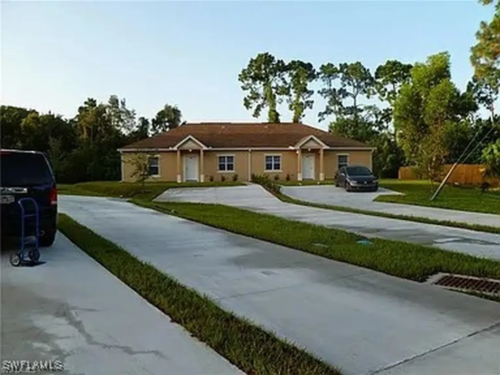 9226/9230 Tangelo Boulevard Fort Myers FL 33967