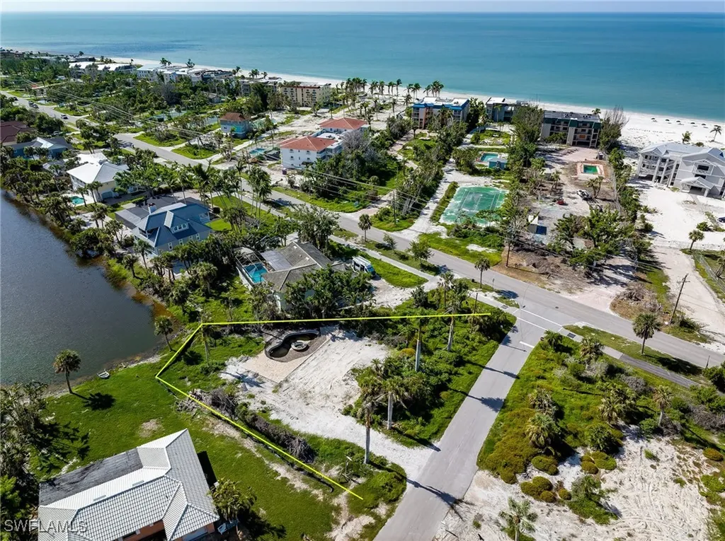 327 Palm Lake Drive Sanibel FL 33957