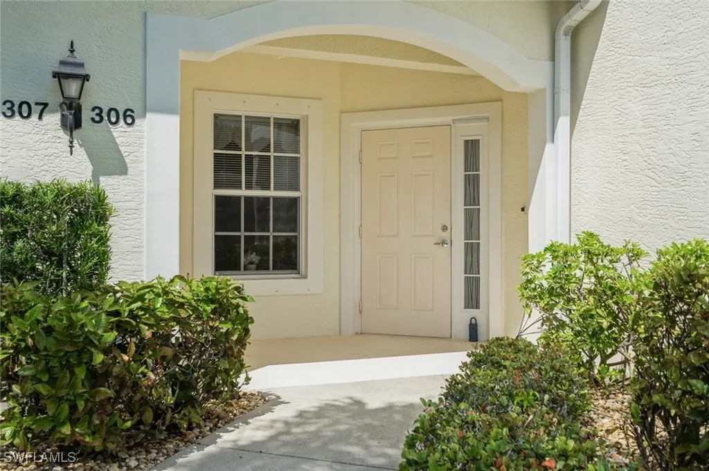 10116 Colonial Country Club Boulevard Fort Myers FL 33913