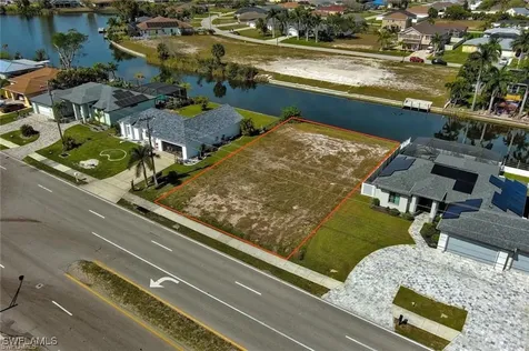 311 Gleason Parkway Cape Coral FL 33914