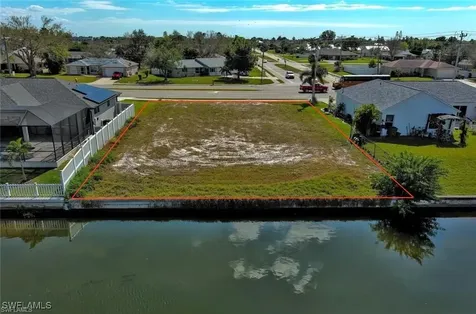 311 Gleason Parkway Cape Coral FL 33914
