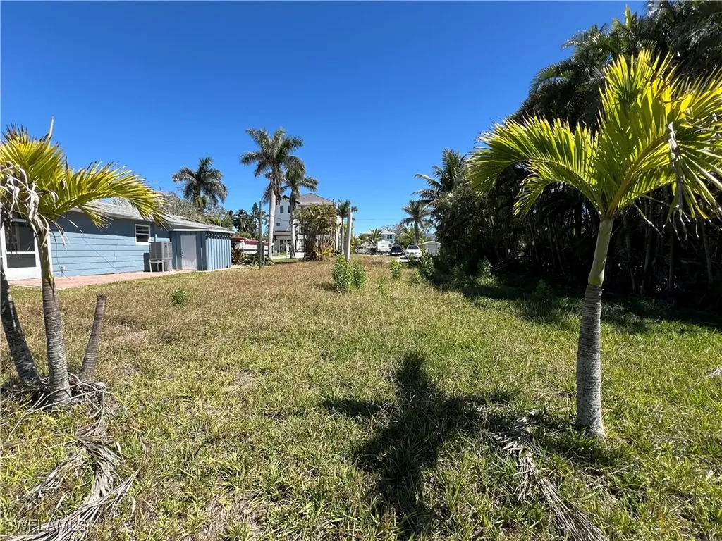 27575 Tarpon Way Bonita Springs FL 34134