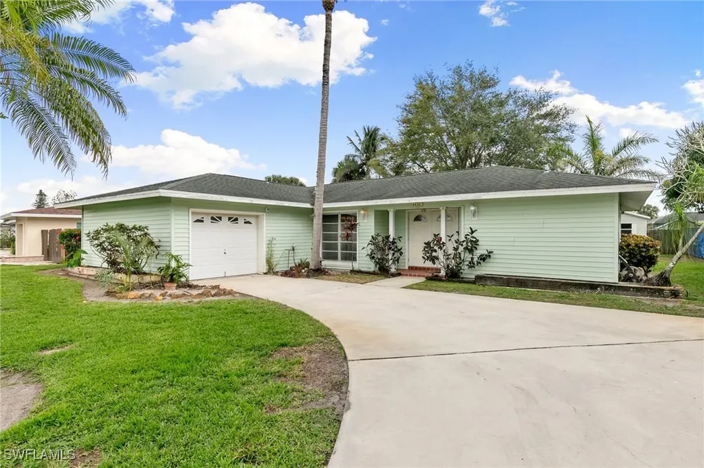 4438 20th Avenue SW Naples FL 34116