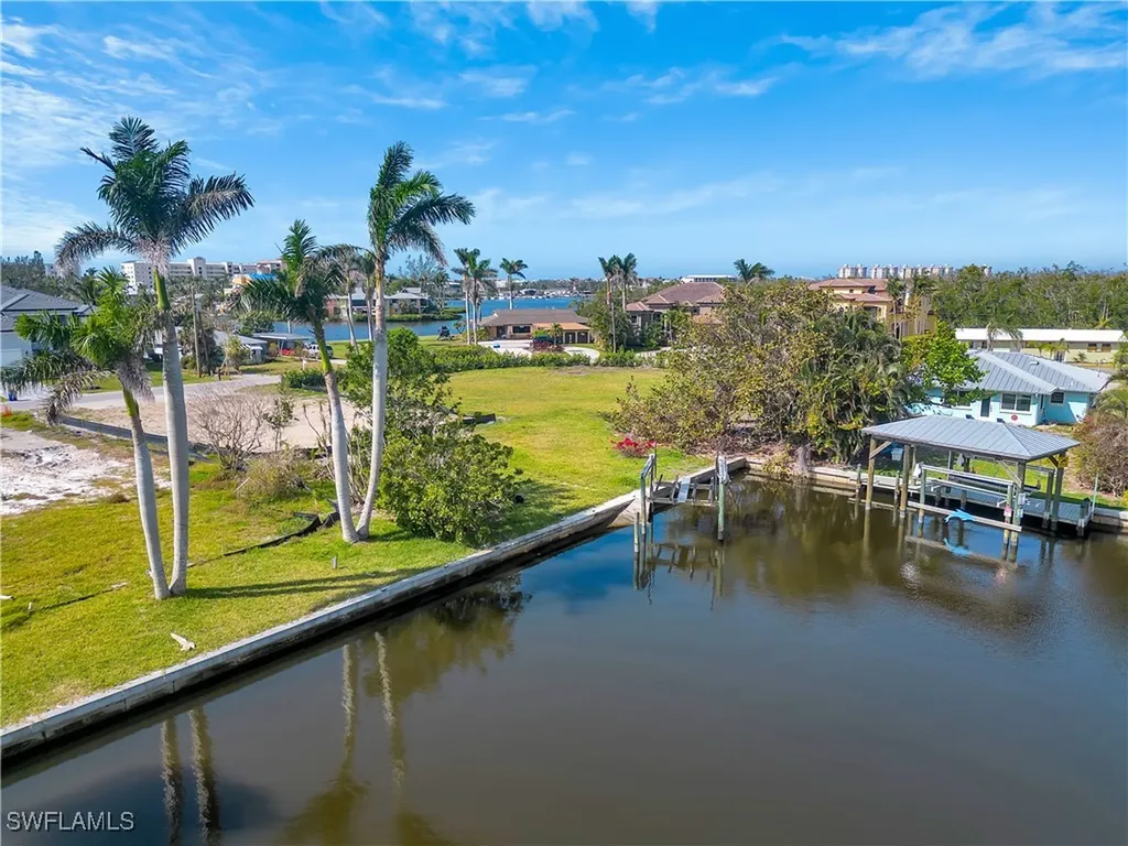 4884-4886 Esplanade Street Bonita Springs FL 34134