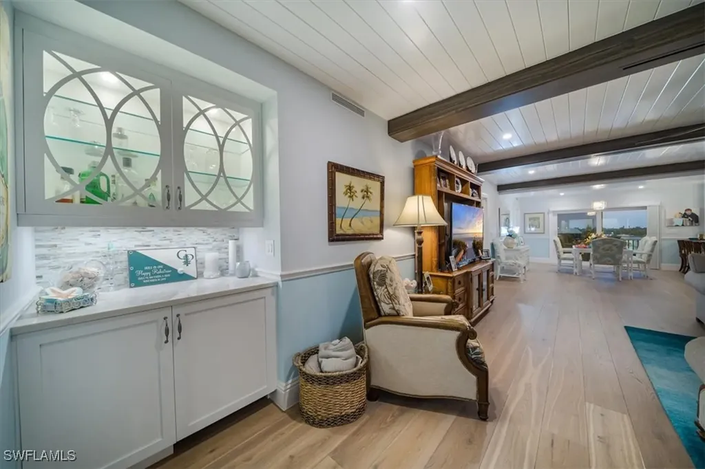 2901 Gulf Shore Boulevard N Naples FL 34103