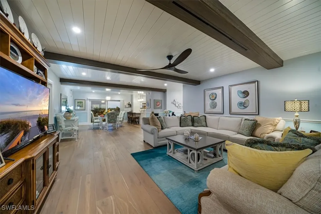 2901 Gulf Shore Boulevard N Naples FL 34103