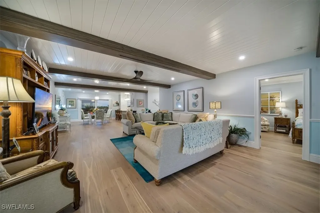 2901 Gulf Shore Boulevard N Naples FL 34103
