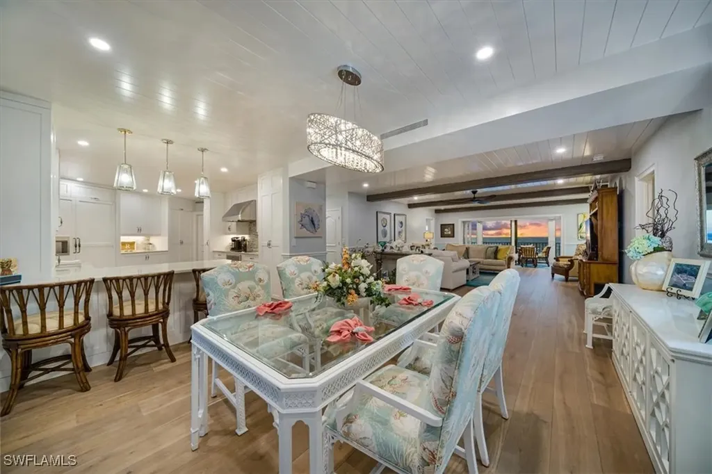 2901 Gulf Shore Boulevard N Naples FL 34103