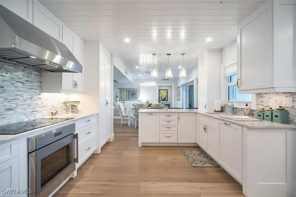 2901 Gulf Shore Boulevard N Naples FL 34103