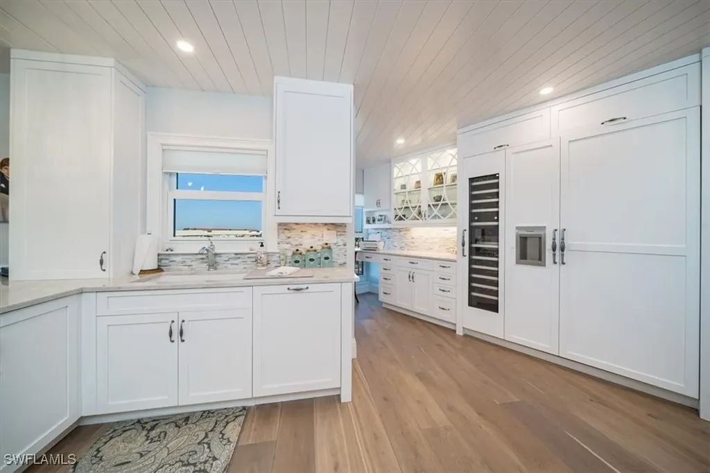 2901 Gulf Shore Boulevard N Naples FL 34103