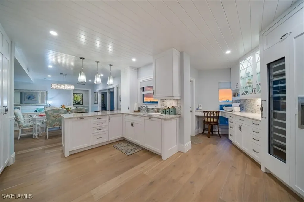 2901 Gulf Shore Boulevard N Naples FL 34103