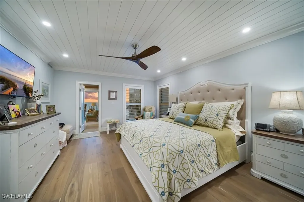 2901 Gulf Shore Boulevard N Naples FL 34103