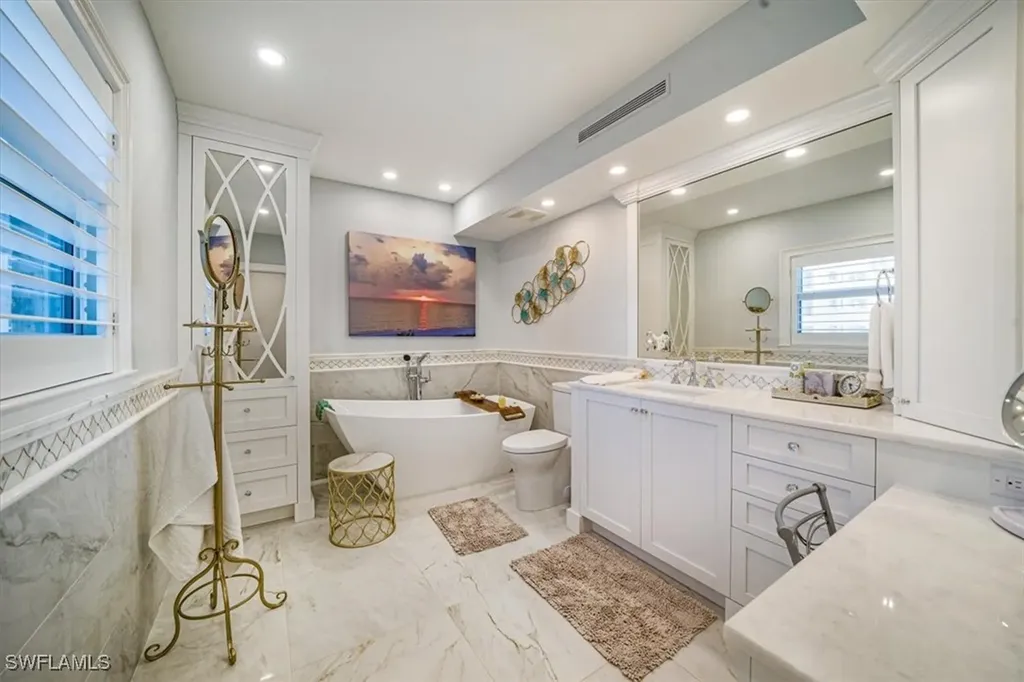 2901 Gulf Shore Boulevard N Naples FL 34103