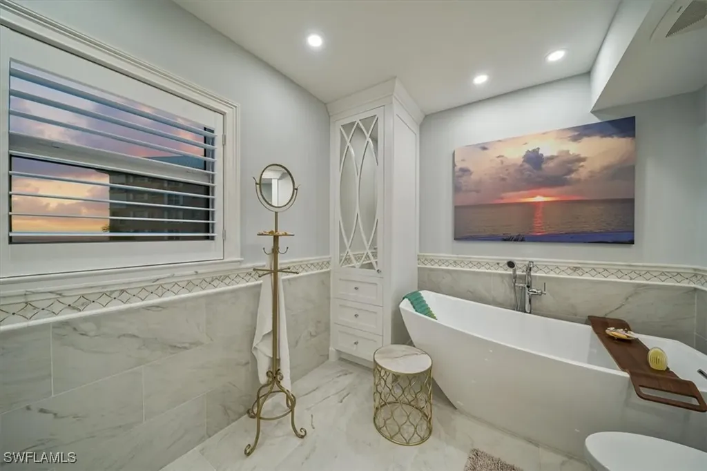 2901 Gulf Shore Boulevard N Naples FL 34103